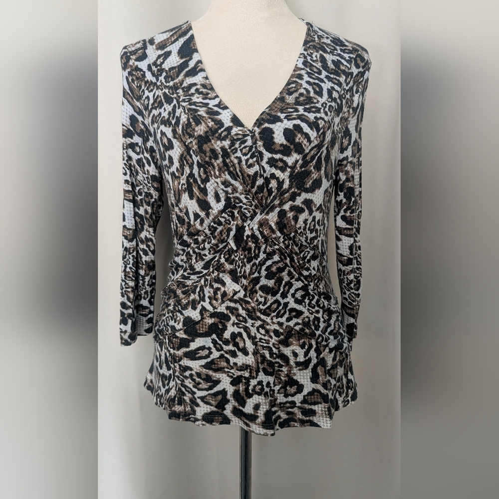 Cable And Gauge Leopard Print 3/4 Sleeve V-neck Top Size PM